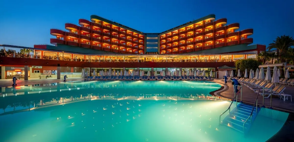 دلفين ديلوكس ريزورت أوكورجلار — صورة 2