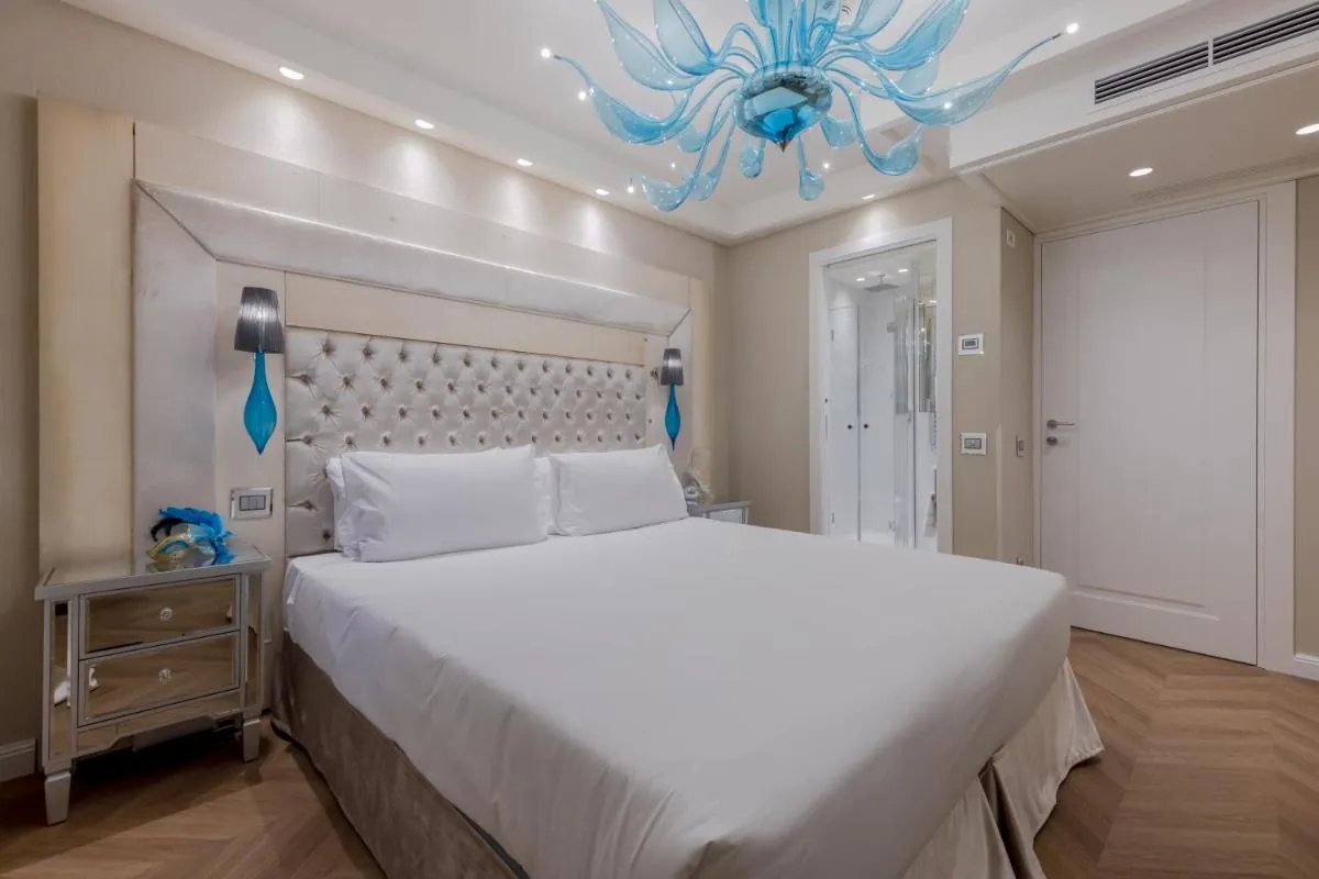 ك دللارت بوتيك - البندقية، إيطاليا