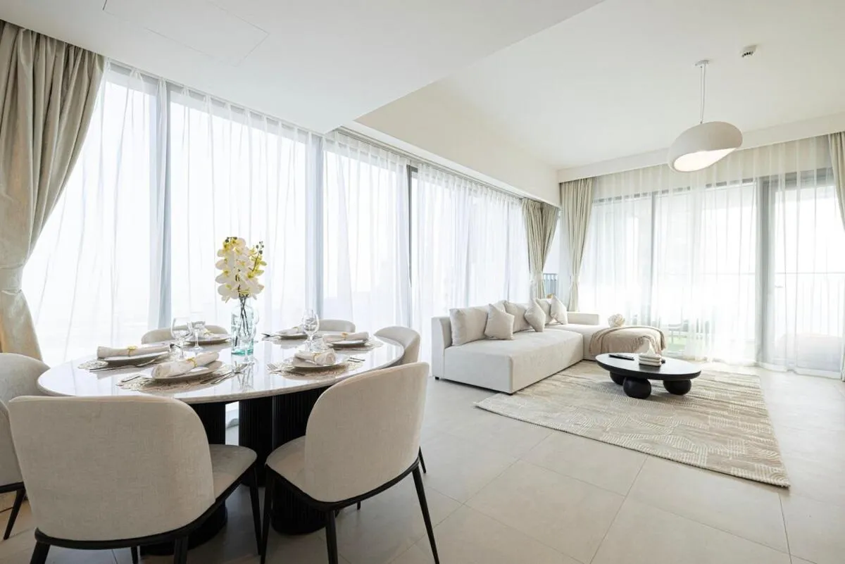 ⁨Luxury Stay Burj Views and Direct Dubai Mall Access⁩ — صورة 15