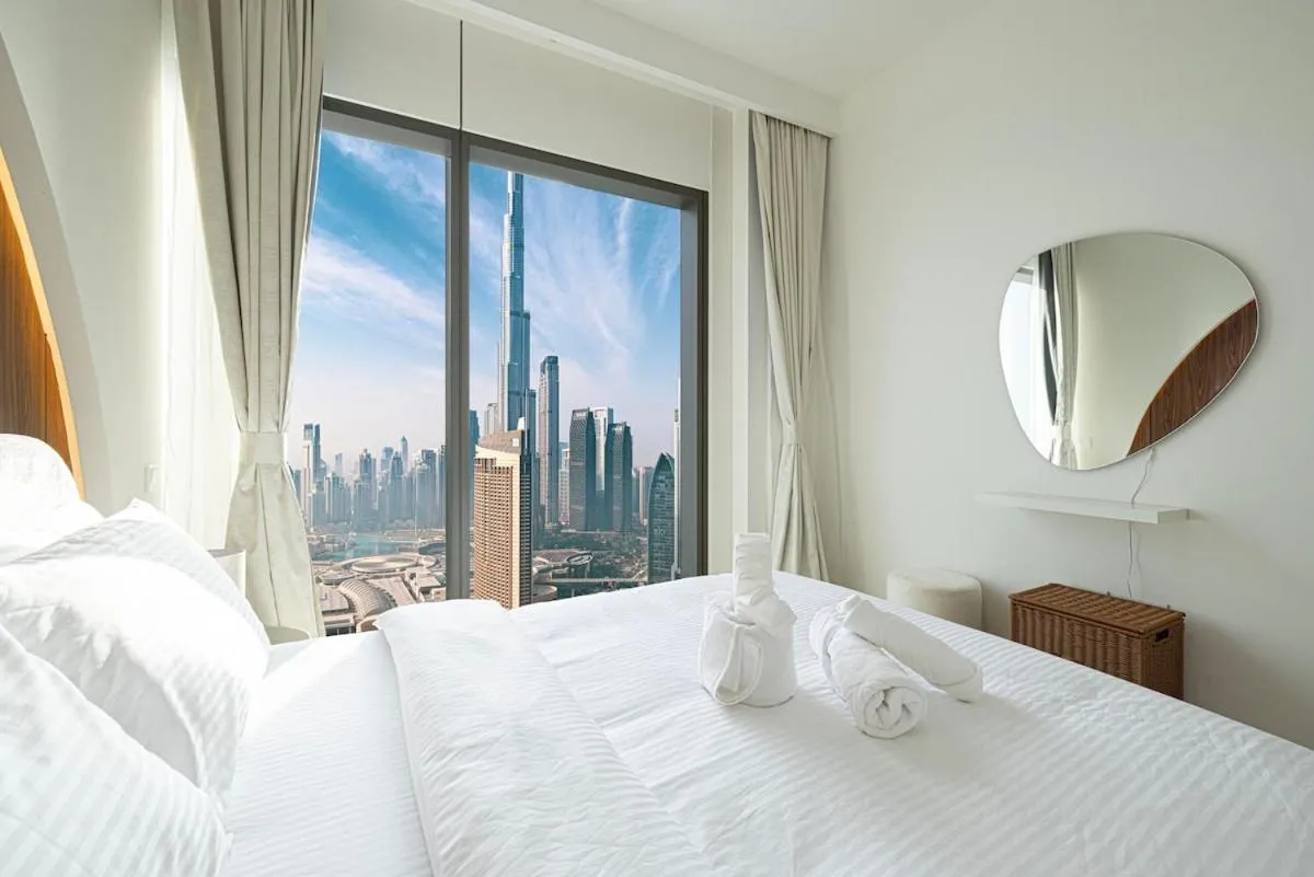 ⁨Luxury Stay Burj Views and Direct Dubai Mall Access⁩ — صورة 7