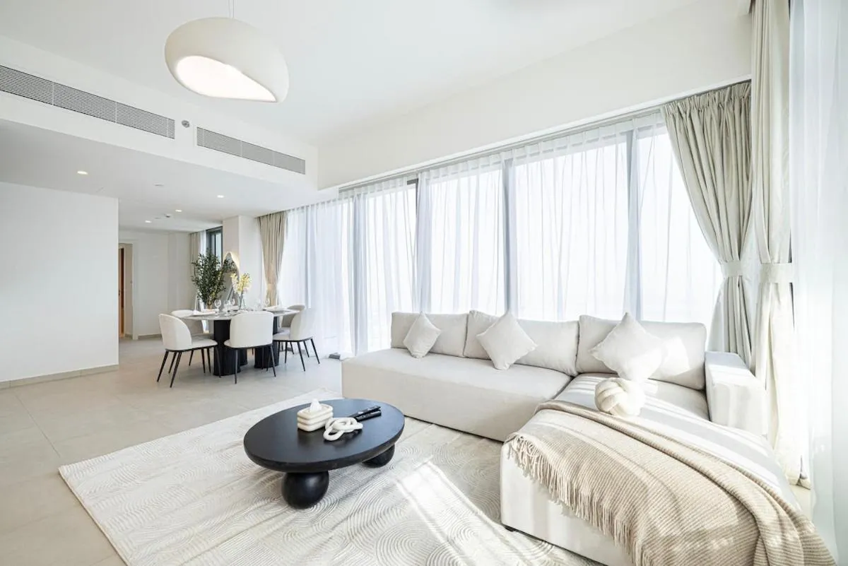 ⁨Luxury Stay Burj Views and Direct Dubai Mall Access⁩ — صورة 18