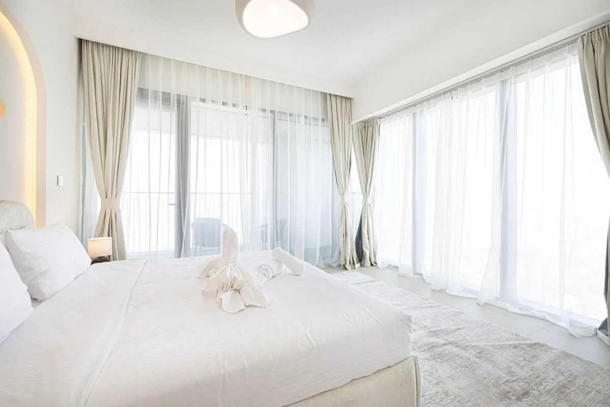 ⁨Luxury Stay Burj Views and Direct Dubai Mall Access⁩ — صورة 41