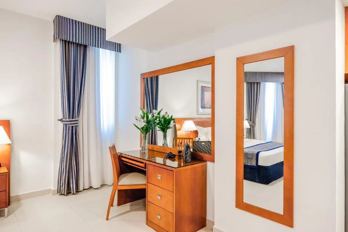 ⁨Golden Sands Bur Dubai⁩ — صورة 20