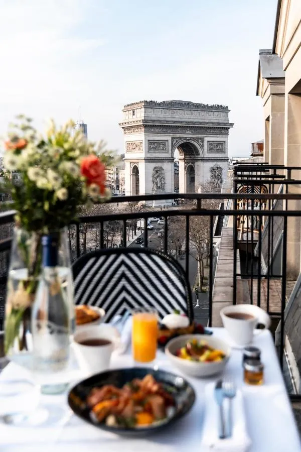 غراند أوتيل الشانزليزيه - باريس، فرنسا