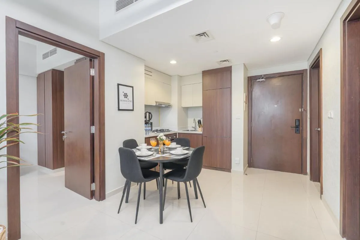 ⁨Burj View - Chic 2BR - 5min Dubai mall Canal⁩ — صورة 35