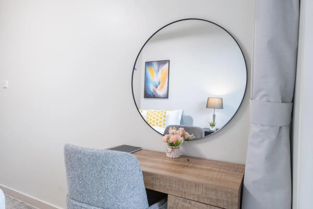 ⁨Burj View - Chic 2BR - 5min Dubai mall Canal⁩ — صورة 24