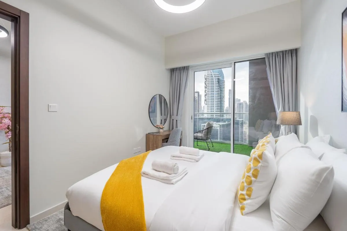 ⁨Burj View - Chic 2BR - 5min Dubai mall Canal⁩ — صورة 19