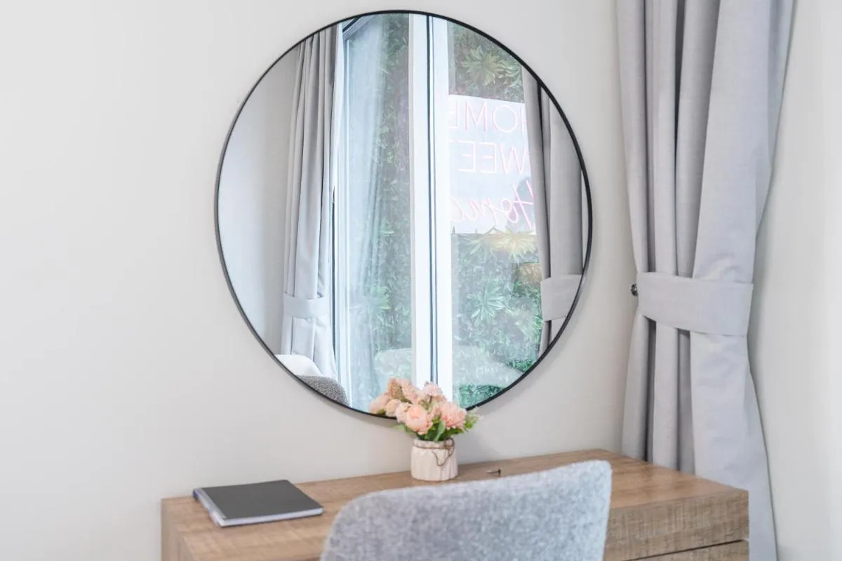 ⁨Burj View - Chic 2BR - 5min Dubai mall Canal⁩ — صورة 17