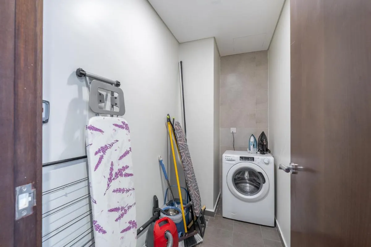 ⁨Burj View - Chic 2BR - 5min Dubai mall Canal⁩ — صورة 22