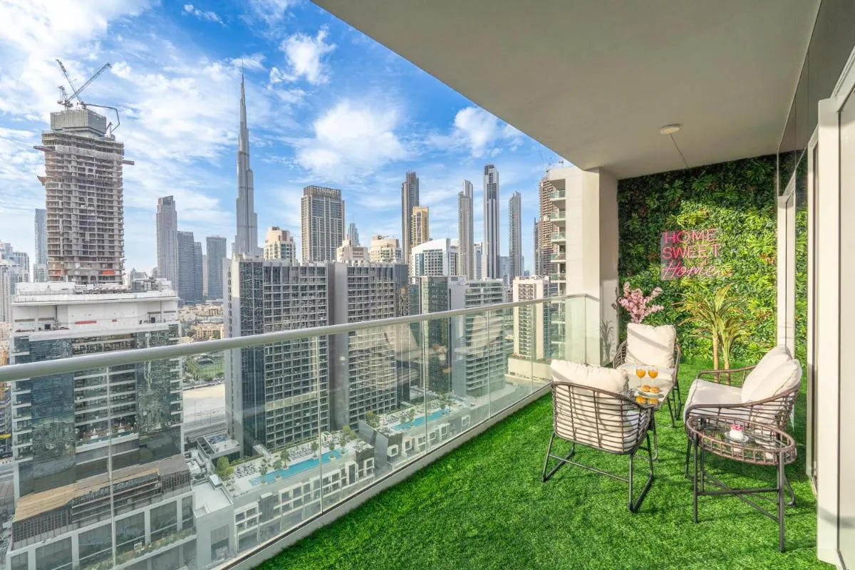 ⁨Burj View - Chic 2BR - 5min Dubai mall Canal⁩ — صورة 6