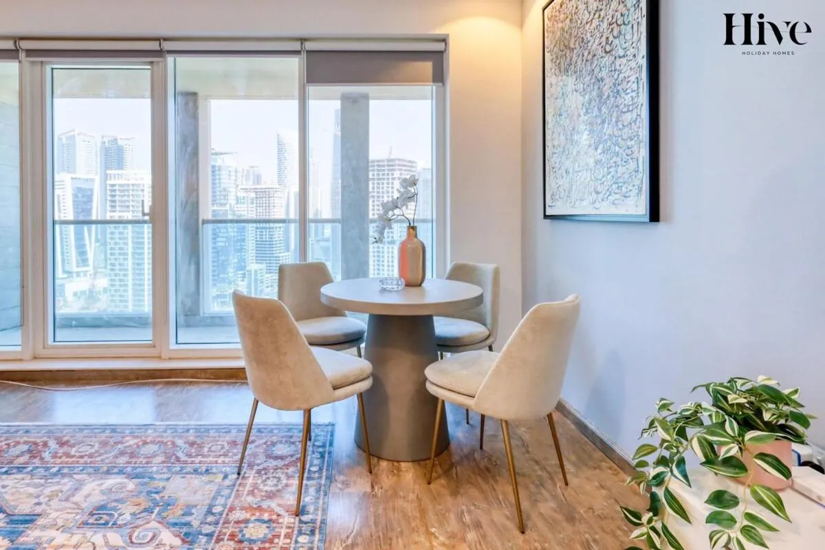 Gorgeous 1 Bed in Churchill Tower, Business Bay — صورة 2