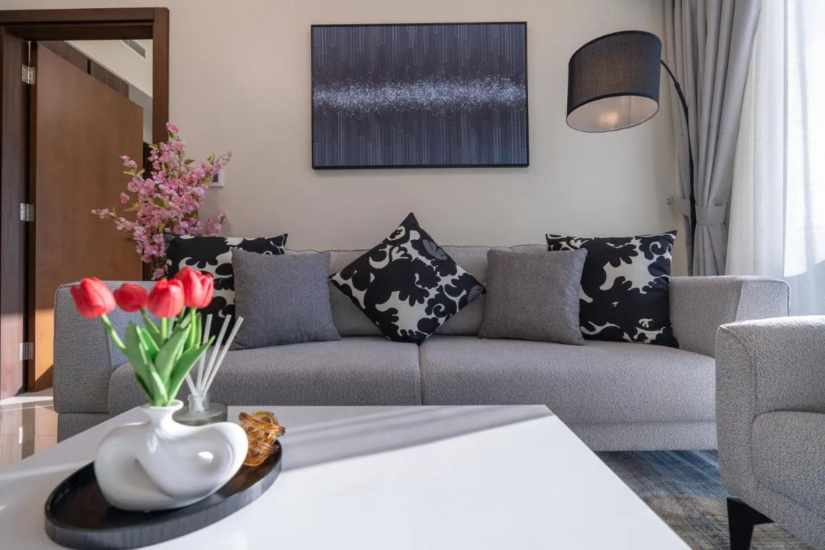 ⁨Stunning Burj View - Cozy 2BR - 5 min Dubai Mall⁩ — صورة 31