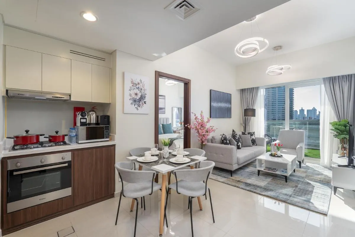Stunning Burj View - Cozy 2BR - 5 min Dubai Mall — صورة 2