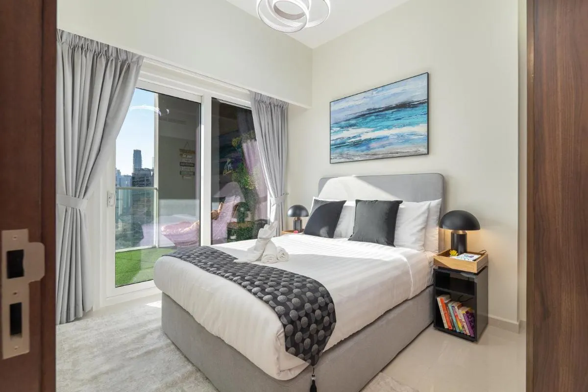 Stunning Burj View - Cozy 2BR - 5 min Dubai Mall — صورة 4