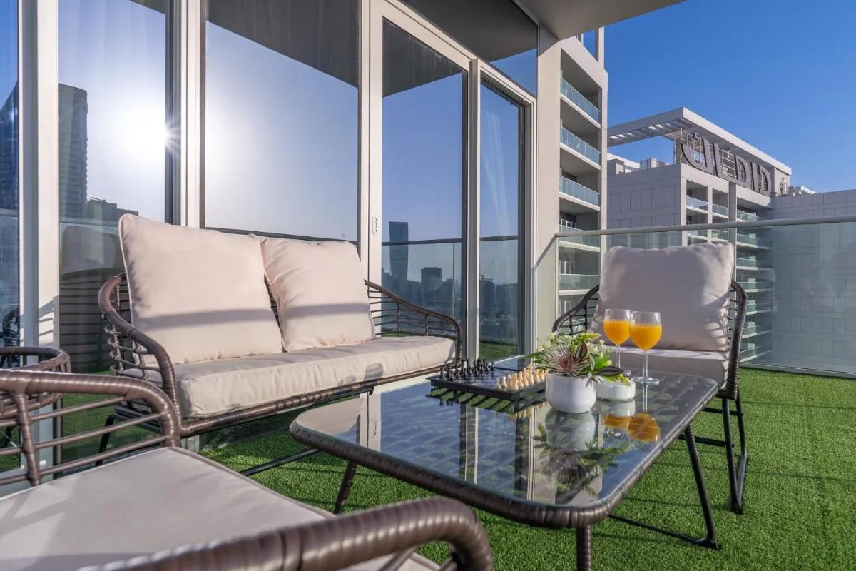 ⁨Stunning Burj View - Cozy 2BR - 5 min Dubai Mall⁩ — صورة 13