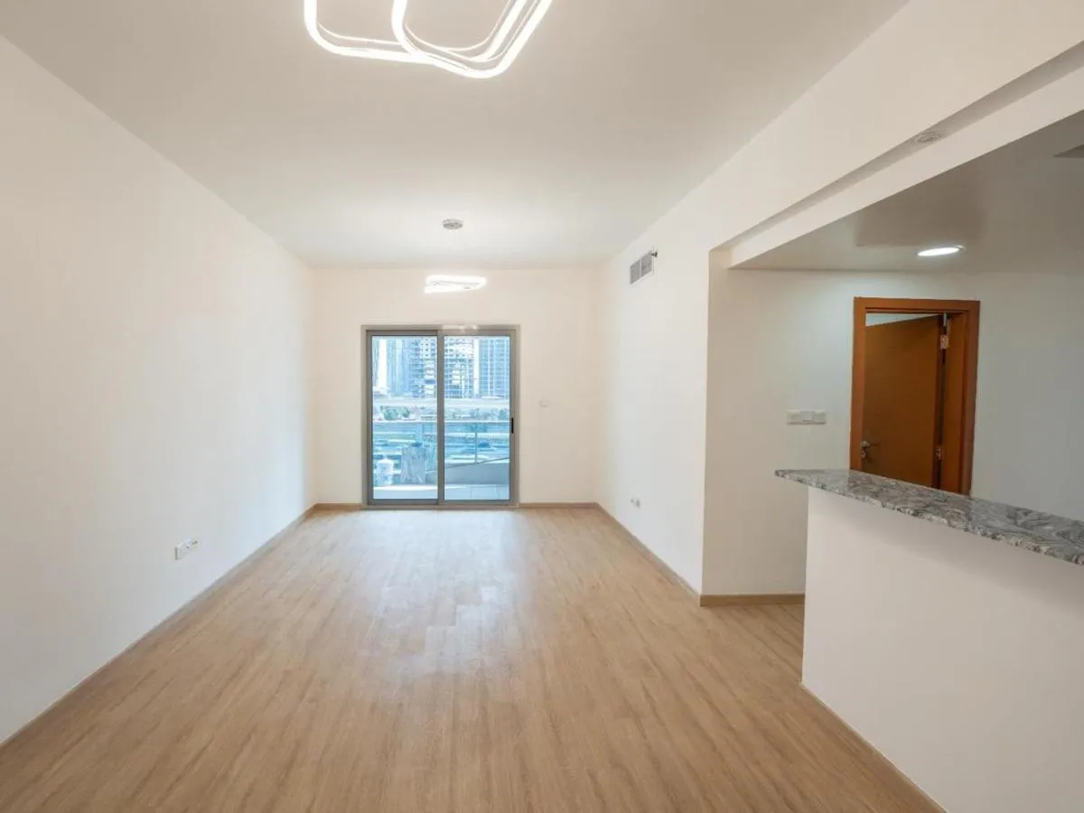 ⁨Amiqa Homes Dubai Marina⁩ — صورة 4