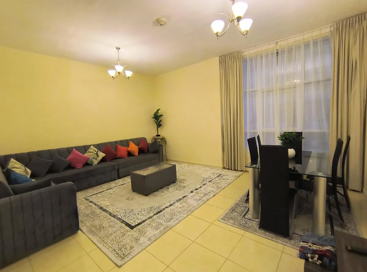 Spacious Fully Furnished Elegant Flat in Dubai — صورة 4