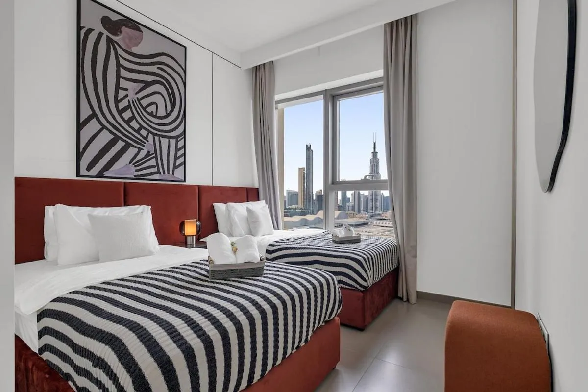 ⁨Vibrant Luxe Burj Khalifa Views-Dubai Mall Access by Maxx Value Homes⁩ — صورة 23