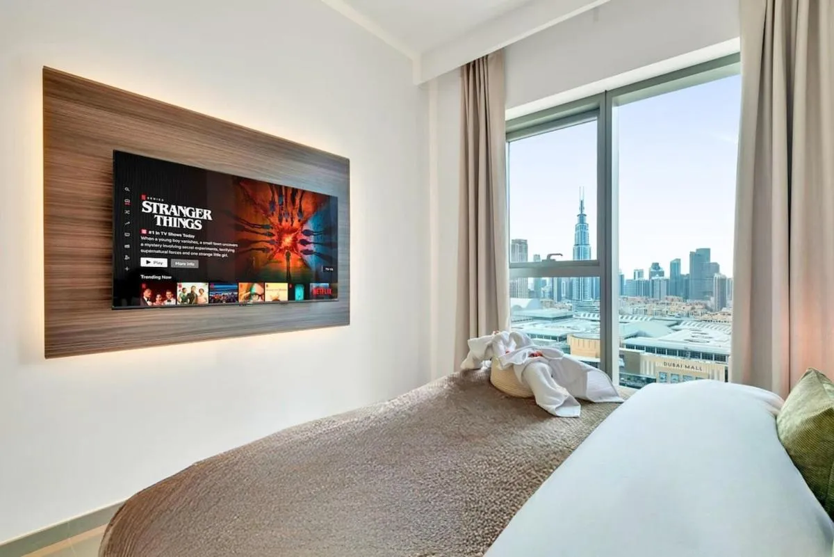 ⁨Vibrant Luxe Burj Khalifa Views-Dubai Mall Access by Maxx Value Homes⁩ — صورة 20