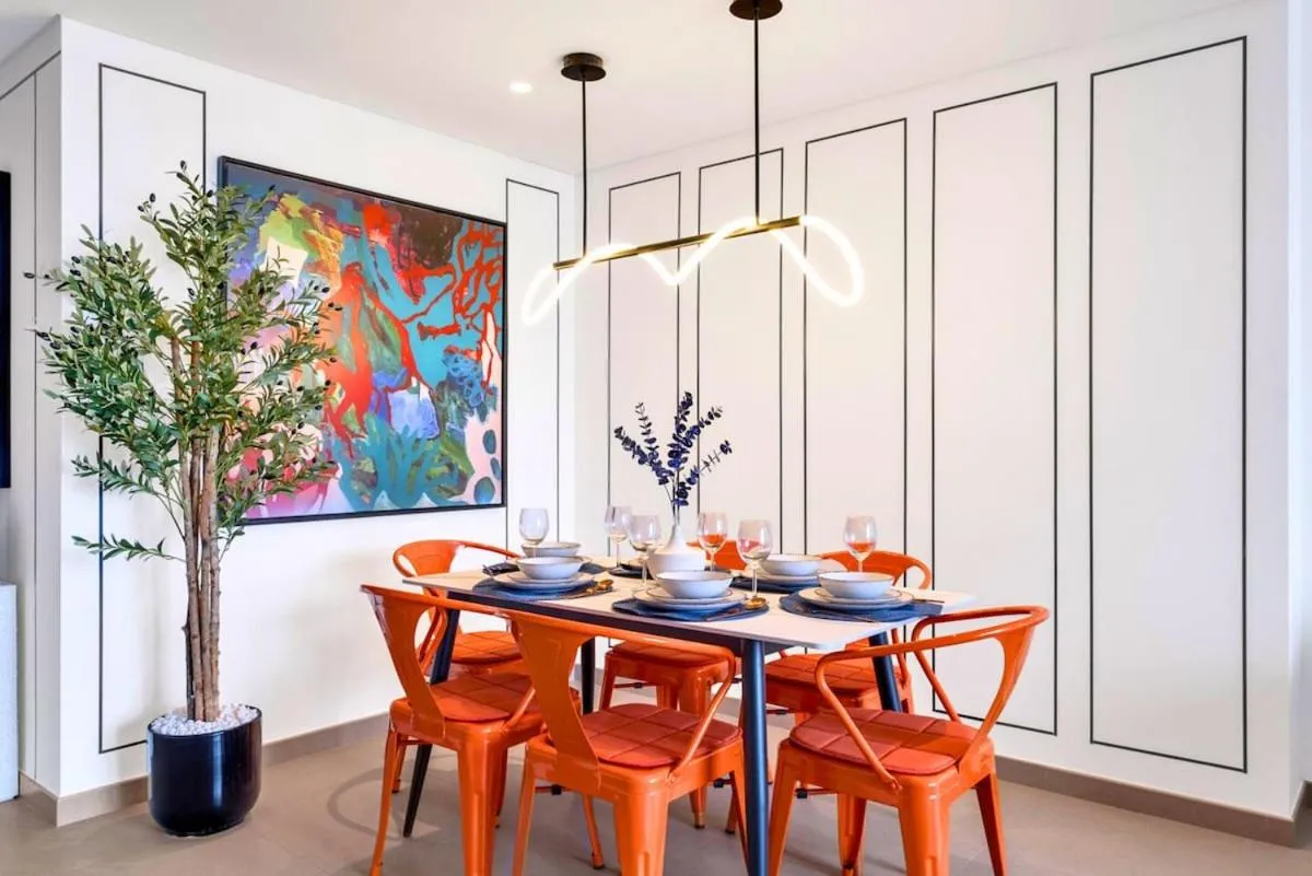⁨Vibrant Luxe Burj Khalifa Views-Dubai Mall Access by Maxx Value Homes⁩ — صورة 36