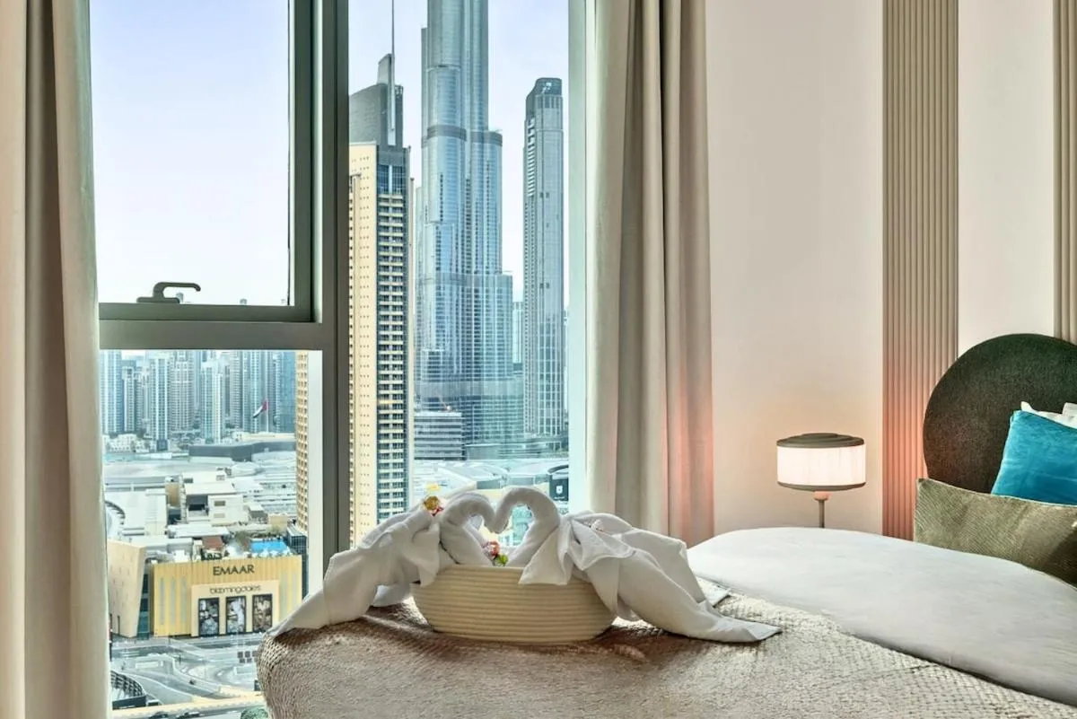 ⁨Vibrant Luxe Burj Khalifa Views-Dubai Mall Access by Maxx Value Homes⁩ — صورة 5