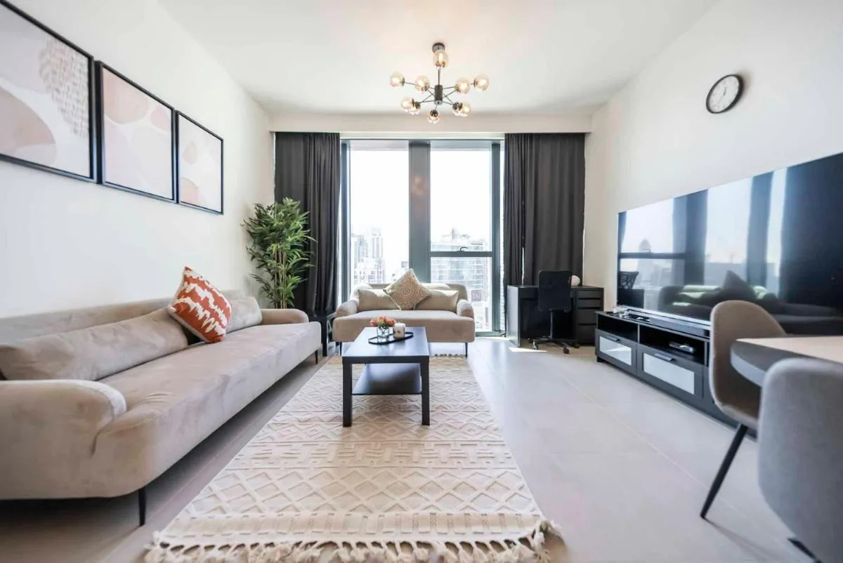 Downtown Dubai Luxury 1 BR in BLVD Heights T1