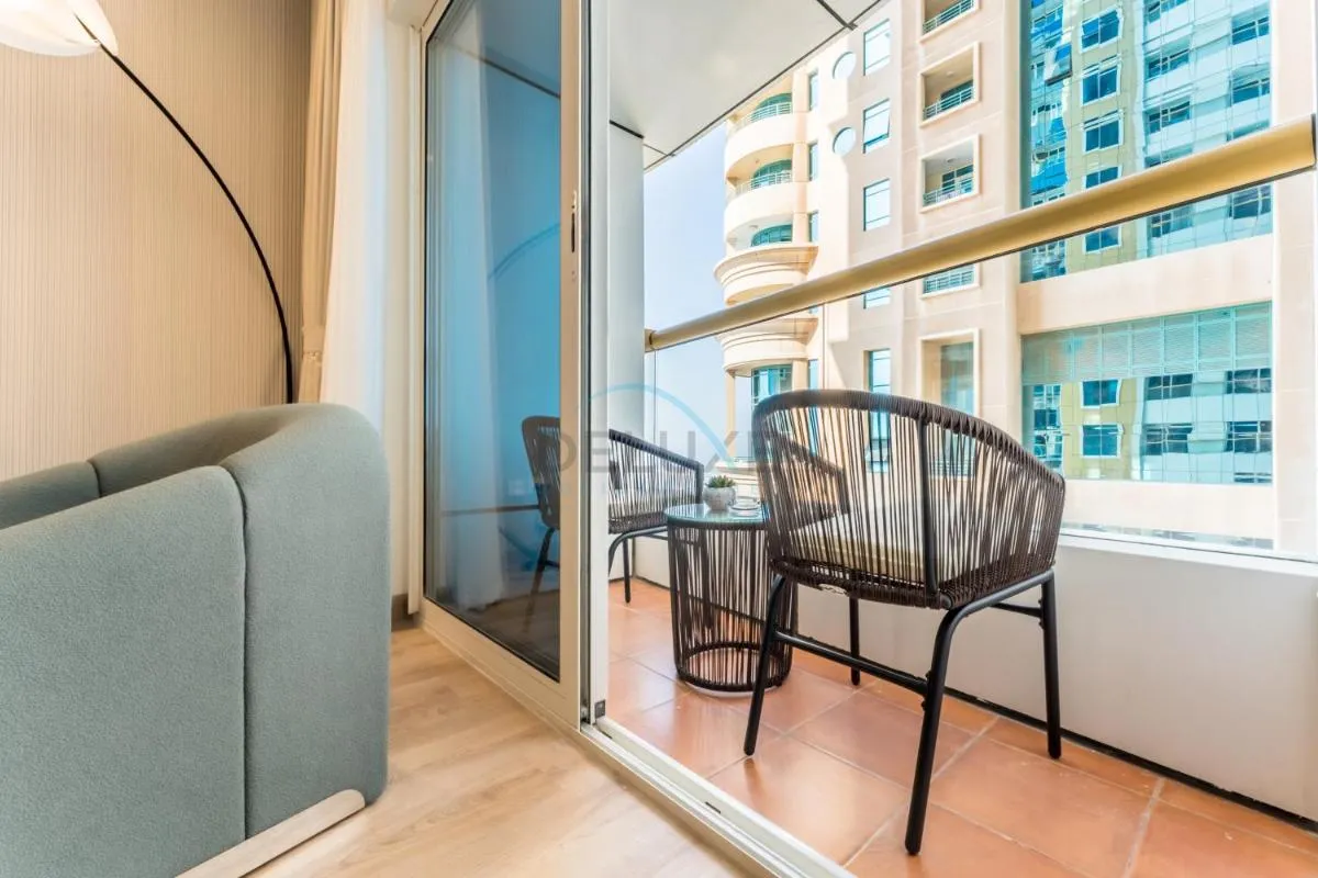 Renovated 1BR with Partial Sea and City Views Near Beach, Elite Residence, Dubai Marina by Deluxe Holiday Homes — صورة 4