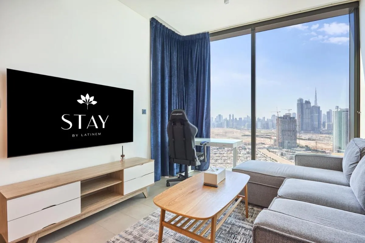 ⁨STAY BY LATINEM Luxury 1BR Holiday Home W 3516 Near Burj Khalifa⁩ — صورة 3