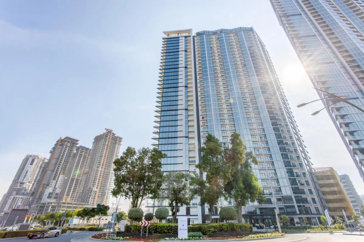 ⁨STAY BY LATINEM Luxury 1BR Holiday Home W 3516 Near Burj Khalifa⁩ — صورة 6