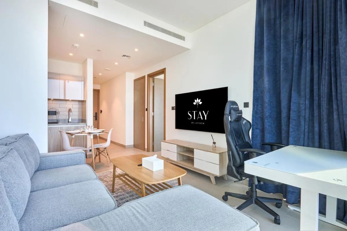⁨STAY BY LATINEM Luxury 1BR Holiday Home W 3516 Near Burj Khalifa⁩ — صورة 17