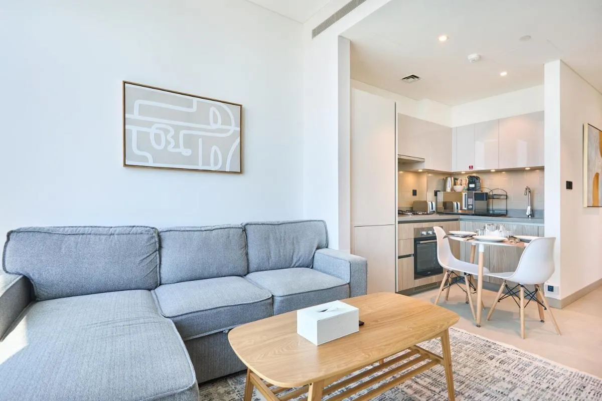 ⁨STAY BY LATINEM Luxury 1BR Holiday Home W 3516 Near Burj Khalifa⁩ — صورة 19