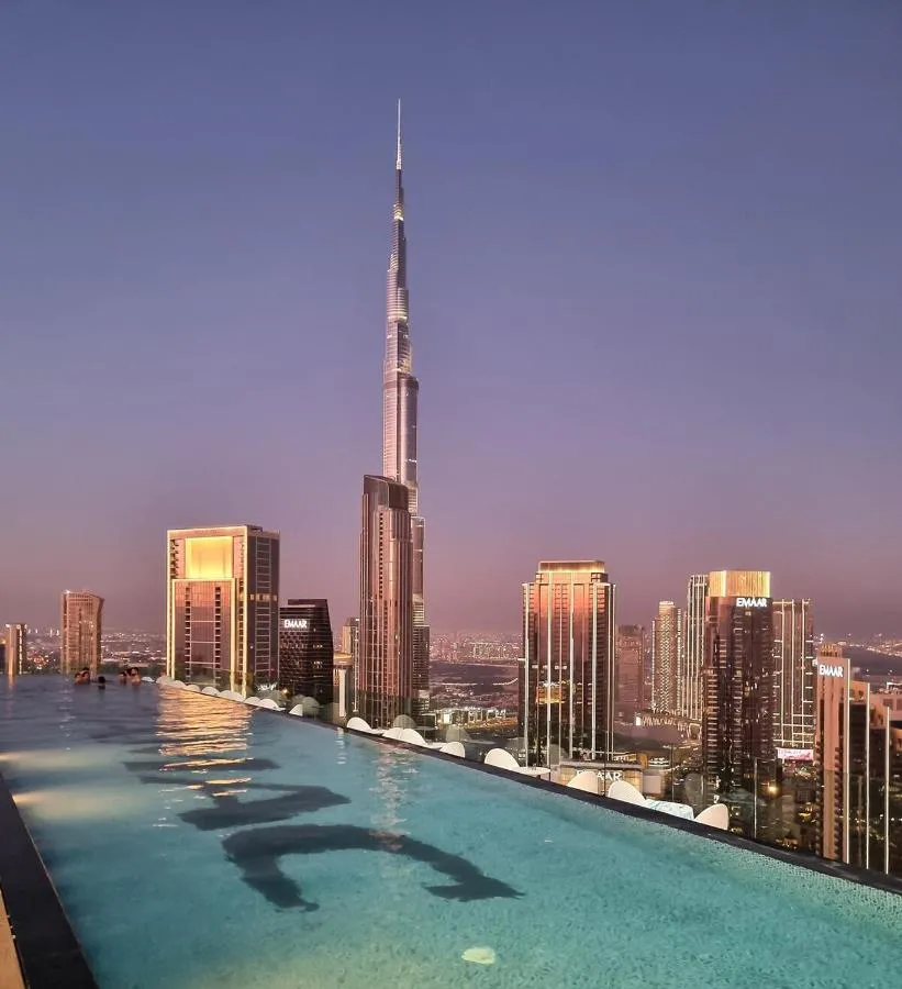 ⁨Sky Suite 1 Bedroom Apartment with Infinity Rooftop Pool and Dubais Ultimate Skyline View at Paramount Midtown⁩ — صورة 43
