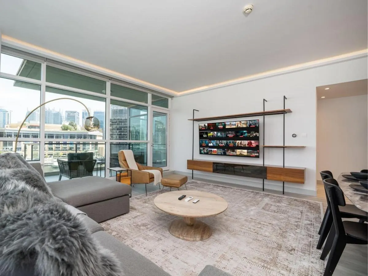 Waterfront Dubai Marina 3-Bedroom Sanctuary — صورة 4