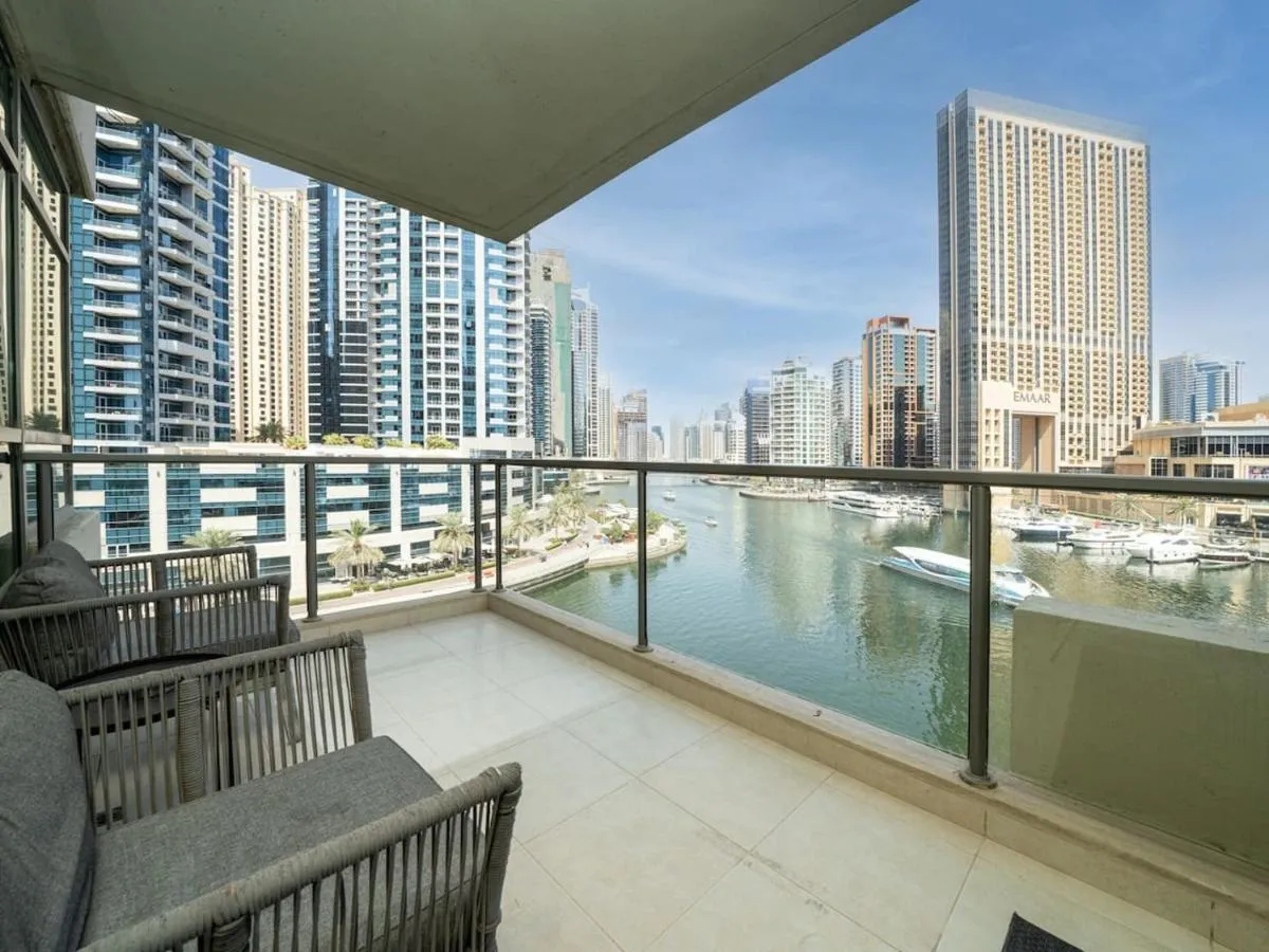 Waterfront Dubai Marina 3-Bedroom Sanctuary — صورة 2