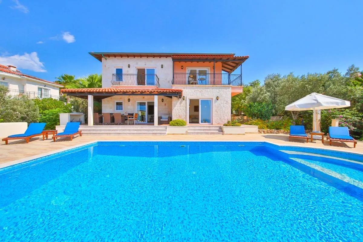 فيلا زييتين اغاسي, كاس ذا بينينسولا — صورة 2