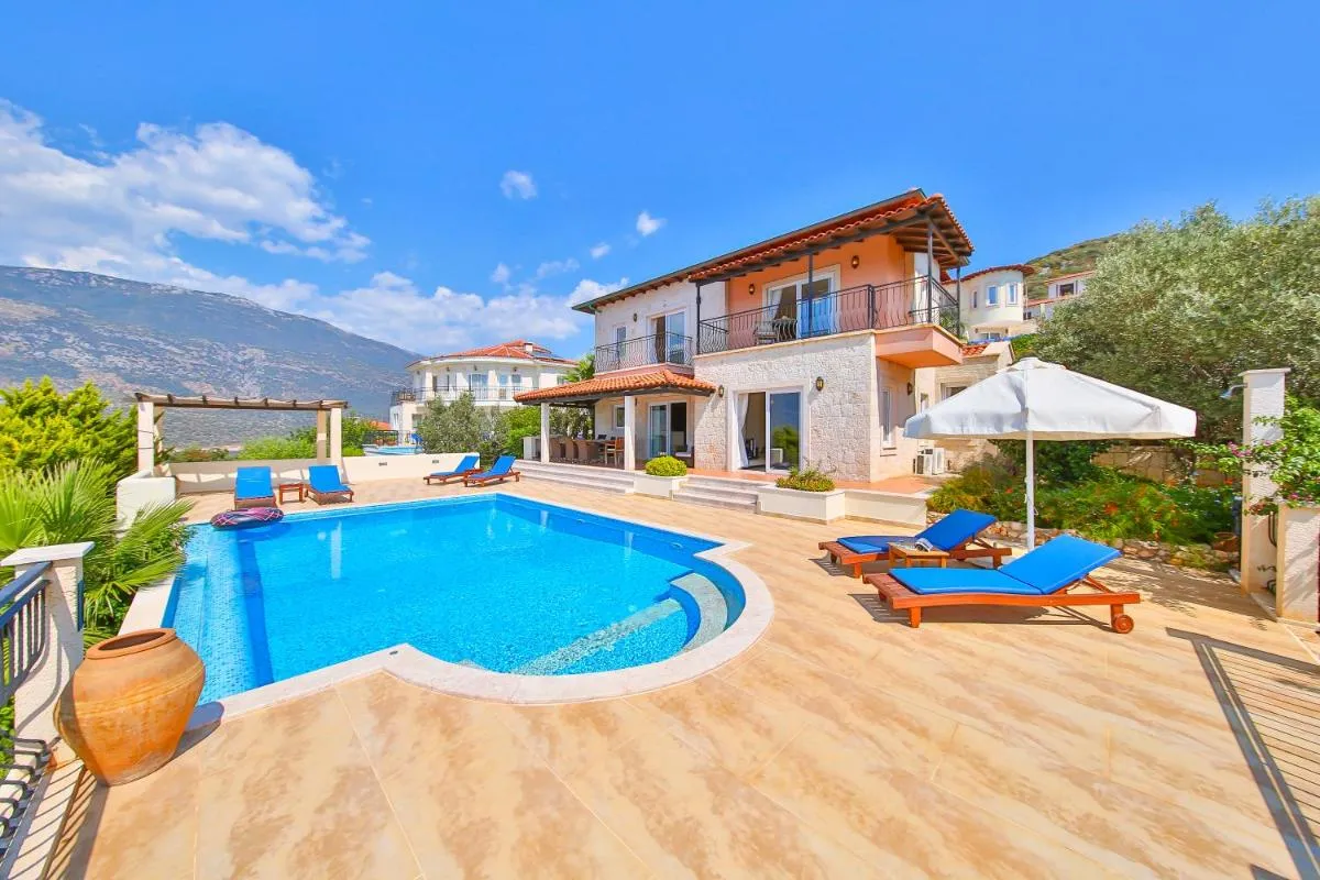 فيلا زييتين اغاسي, كاس ذا بينينسولا — صورة 3