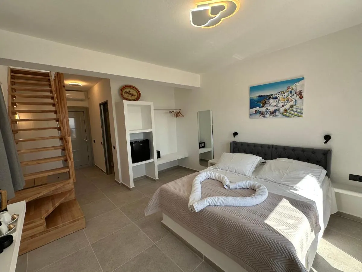 لوفلي هوت ل — صورة 2