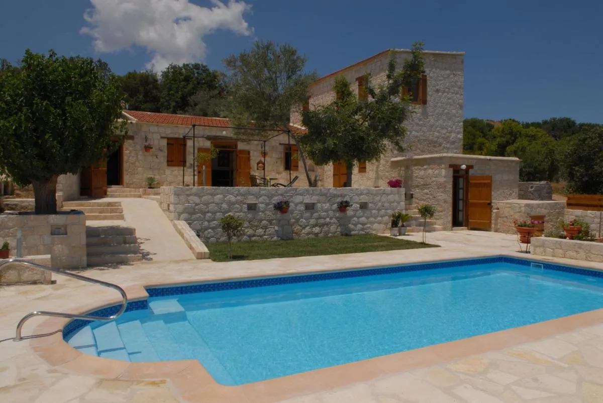 اغروتيكو تراديتيونال هووسيس - Kallepia، قبرص