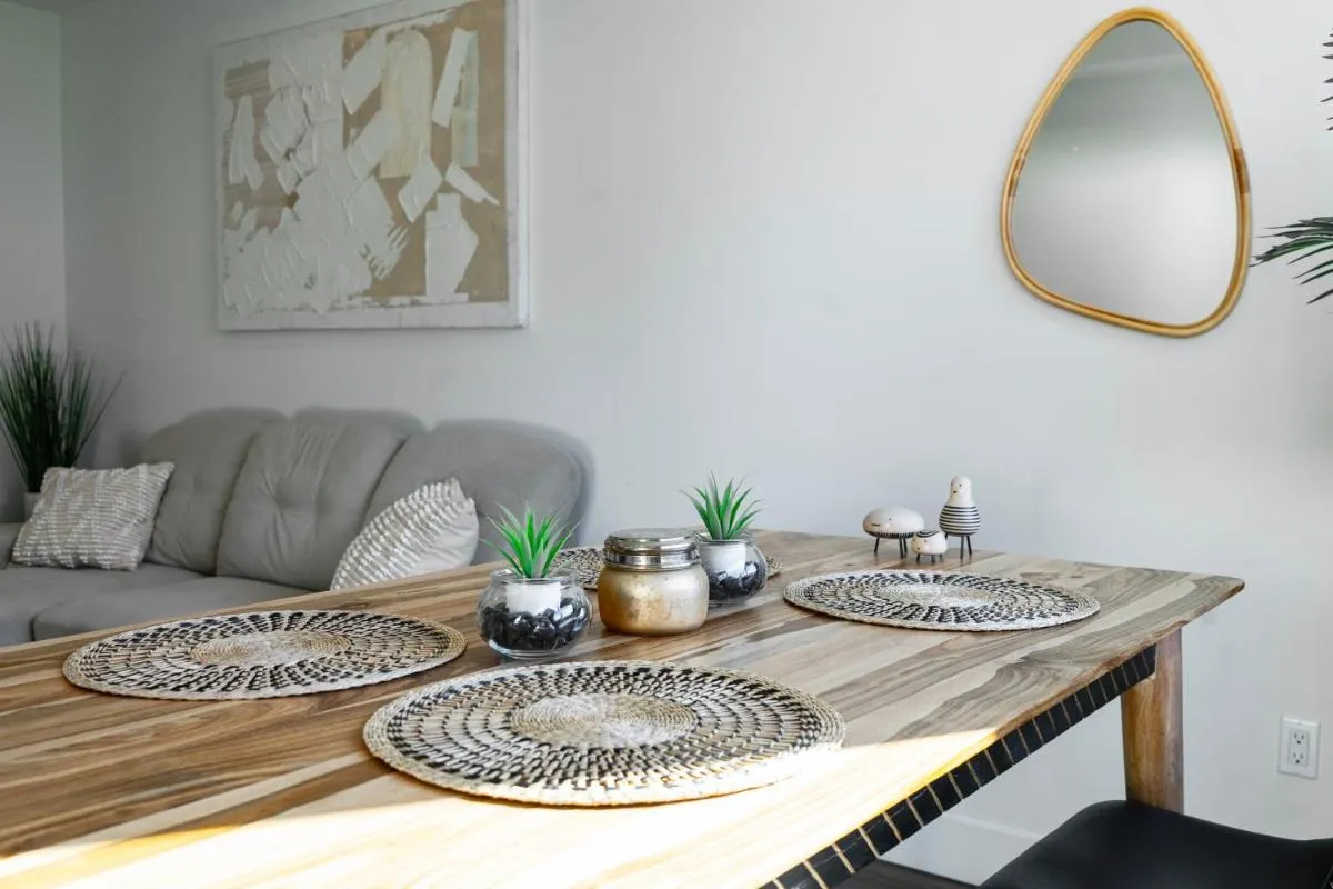 برايت و ستايلش 1 بدروم والك تو نتفليكس بيرفكت فور لونغ ستايس فري باركينغ — صورة 4