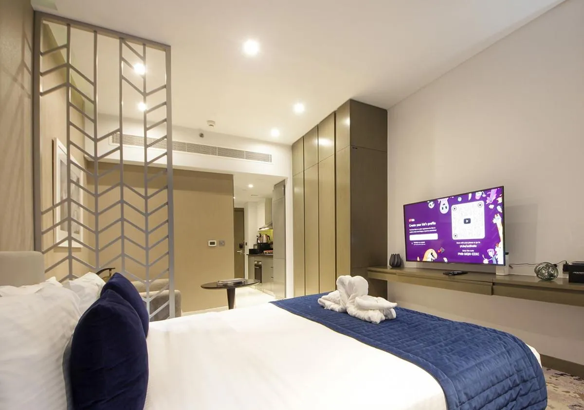 ⁨Elegant Studio with Canal Views DAMAC Prive⁩ — صورة 5