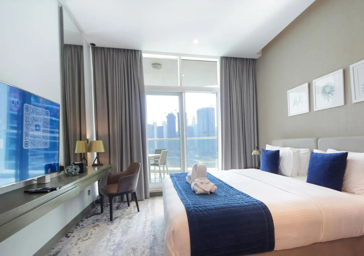 ⁨Elegant Studio with Canal Views DAMAC Prive⁩ — صورة 4