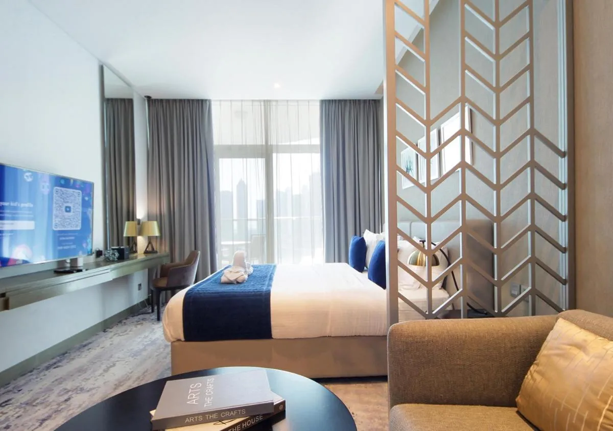 ⁨Elegant Studio with Canal Views DAMAC Prive⁩ — صورة 15