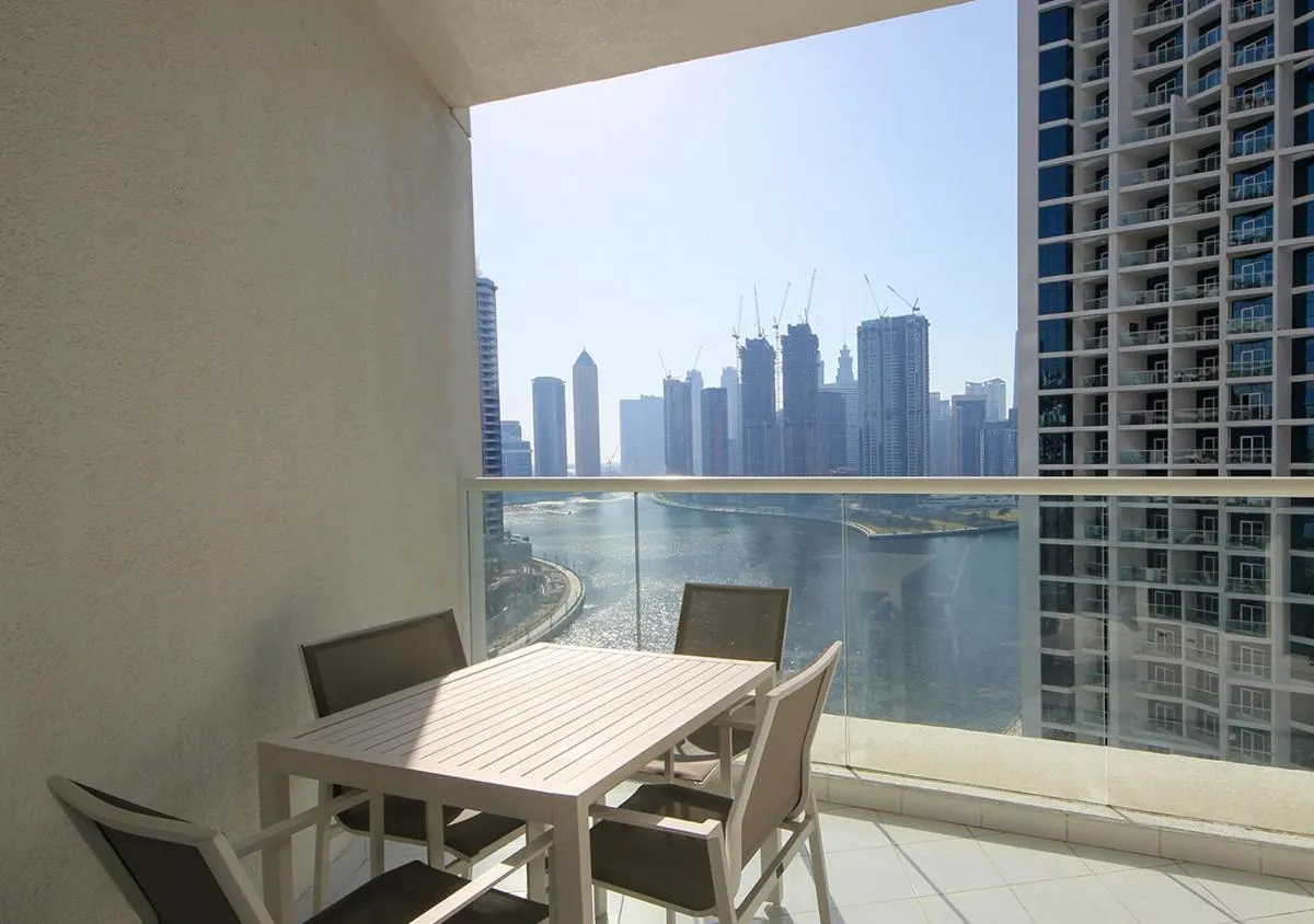 ⁨Elegant Studio with Canal Views DAMAC Prive⁩ — صورة 11