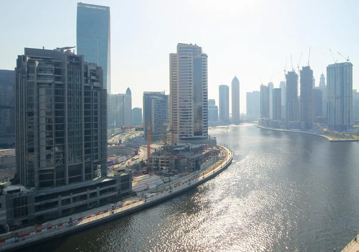 ⁨Elegant Studio with Canal Views DAMAC Prive⁩ — صورة 30