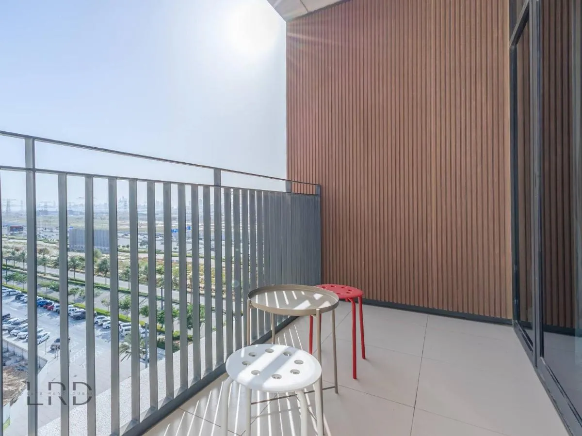 Modern & Vibrant 1BR Dubai Hills — صورة 4
