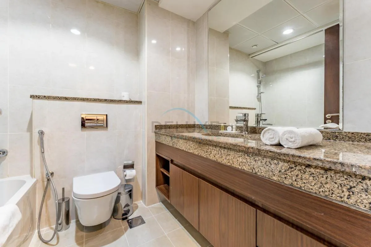 City View 2BR Just Steps from the Mall, Roxana Residence B, Jumeirah Village Circle by Deluxe Holiday Homes — صورة 2
