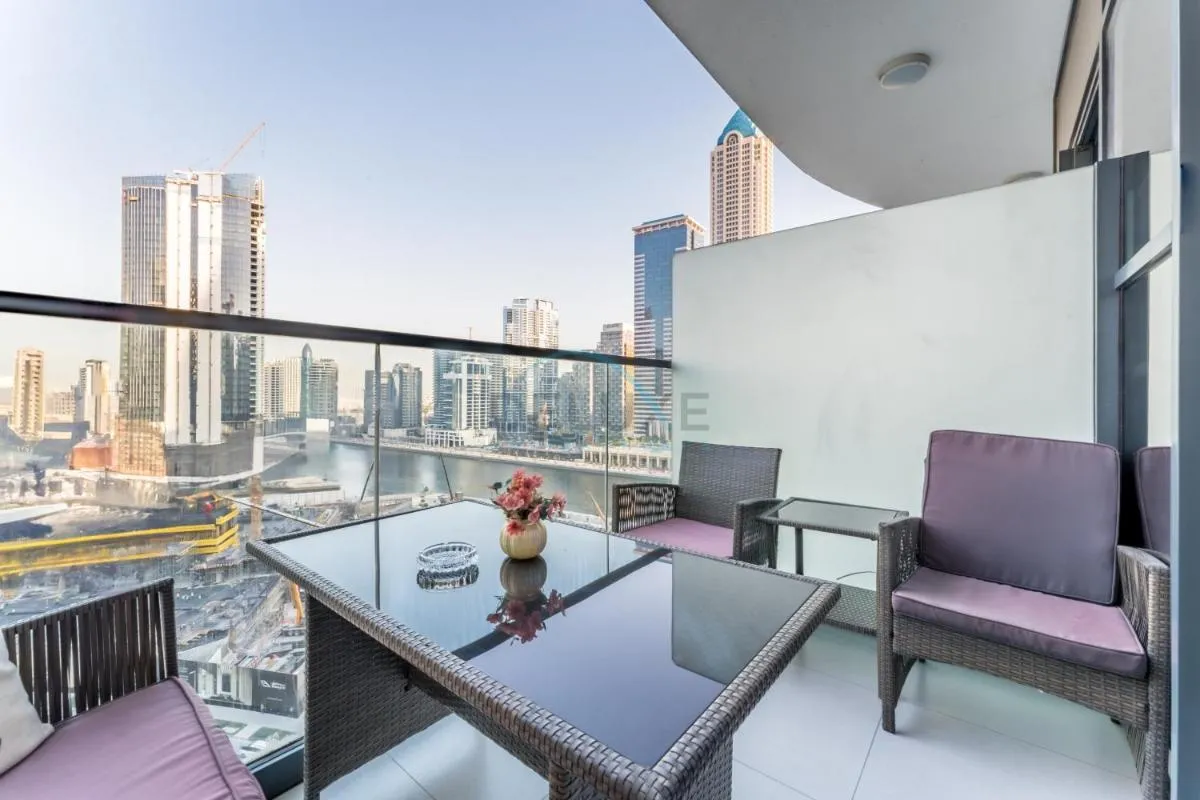 Dubai Canal and City Views 1BR, Minutes Drive to Burj Khalifa, DAMAC Zada Tower, Business Bay by Deluxe Holiday Homes — صورة 3