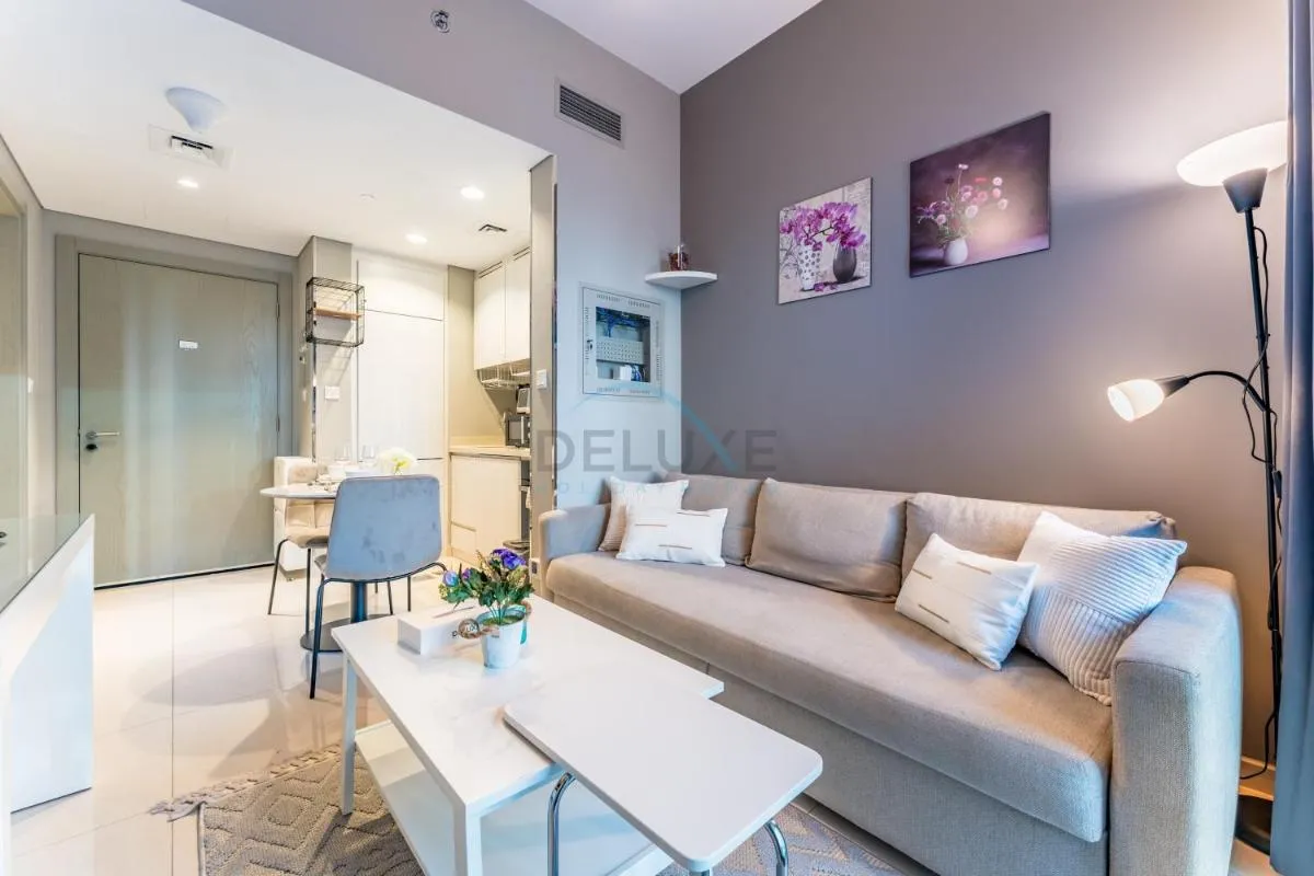 ⁨Dubai Canal and City Views 1BR, Minutes Drive to Burj Khalifa, DAMAC Zada Tower, Business Bay by Deluxe Holiday Homes⁩ — صورة 12