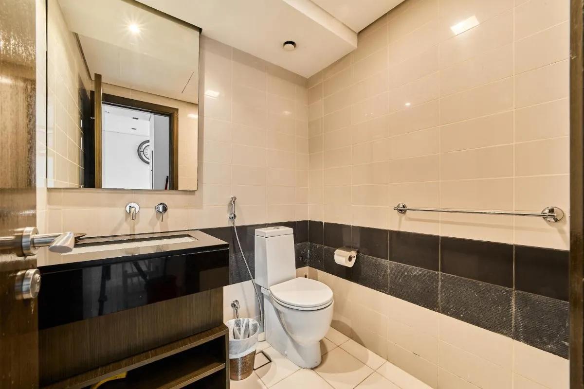 ⁨2BR at Lofts West Near Dubai Mall and Burj Khalifa⁩ — صورة 8