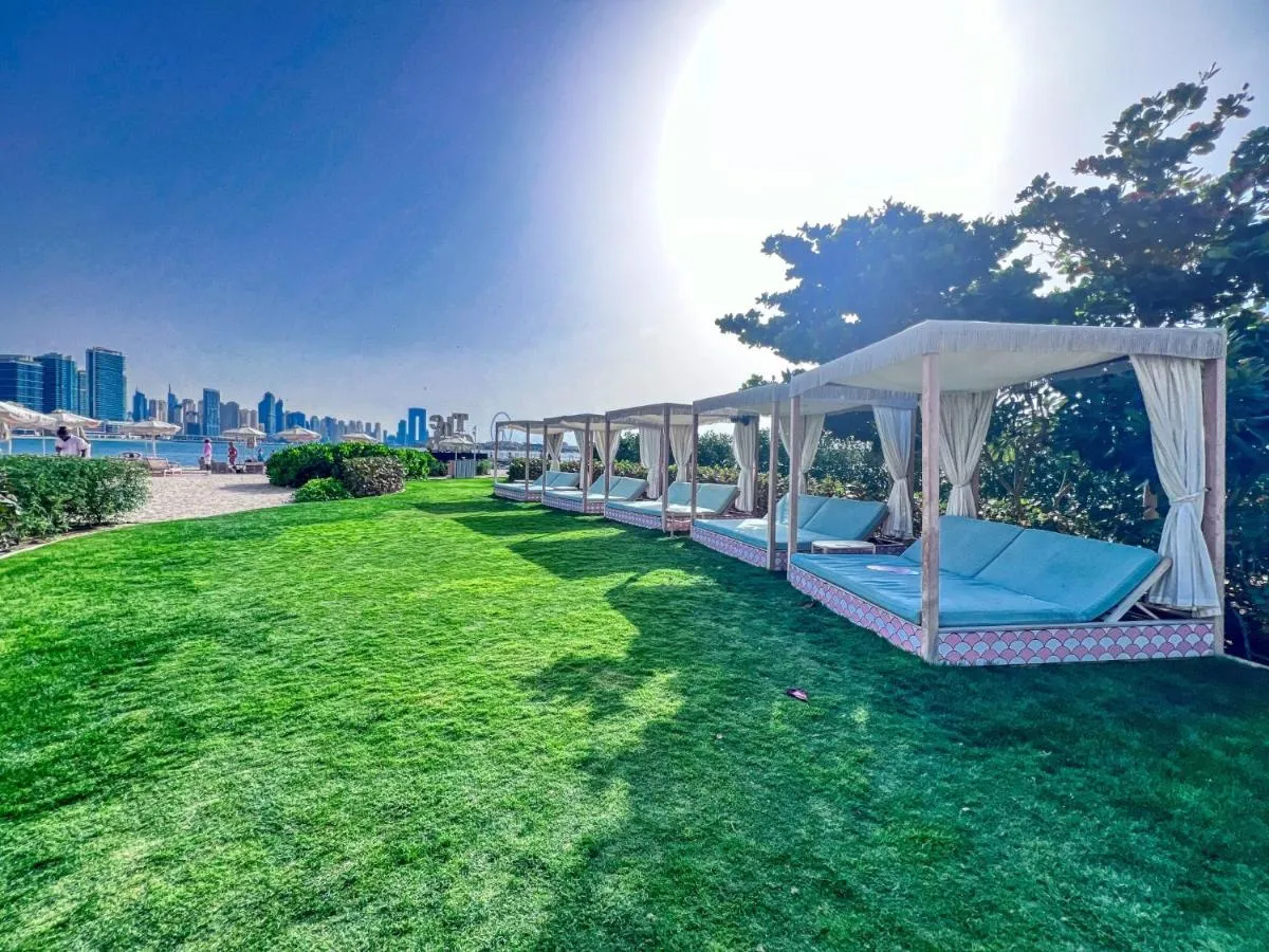 ⁨Palm Jumeirah - Luxe Infinity Pool I Direct Beach Access⁩ — صورة 39